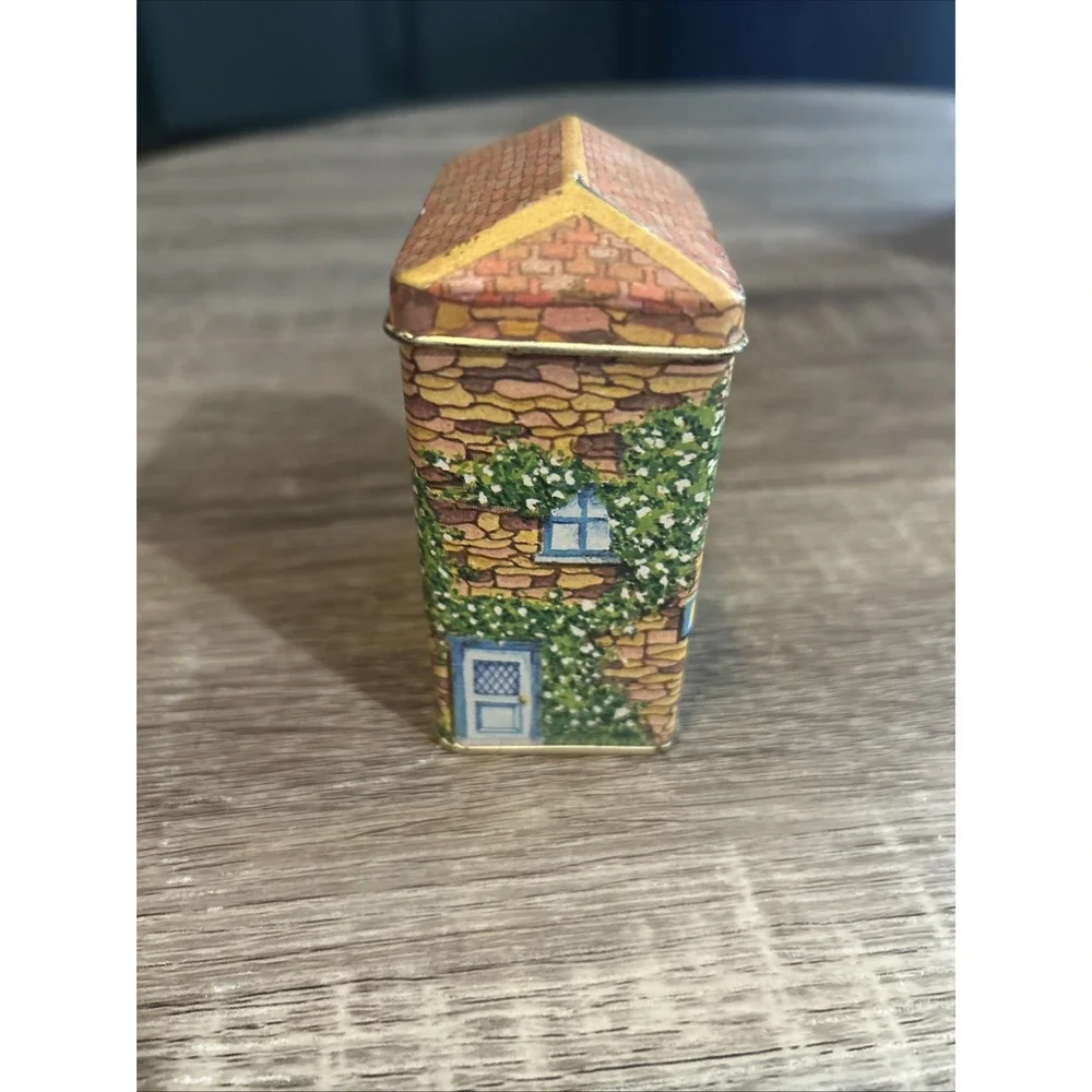 Lillian Vernon Vintage 1984 Tin The Tea Cozy,‎ Storage Container, Collectible